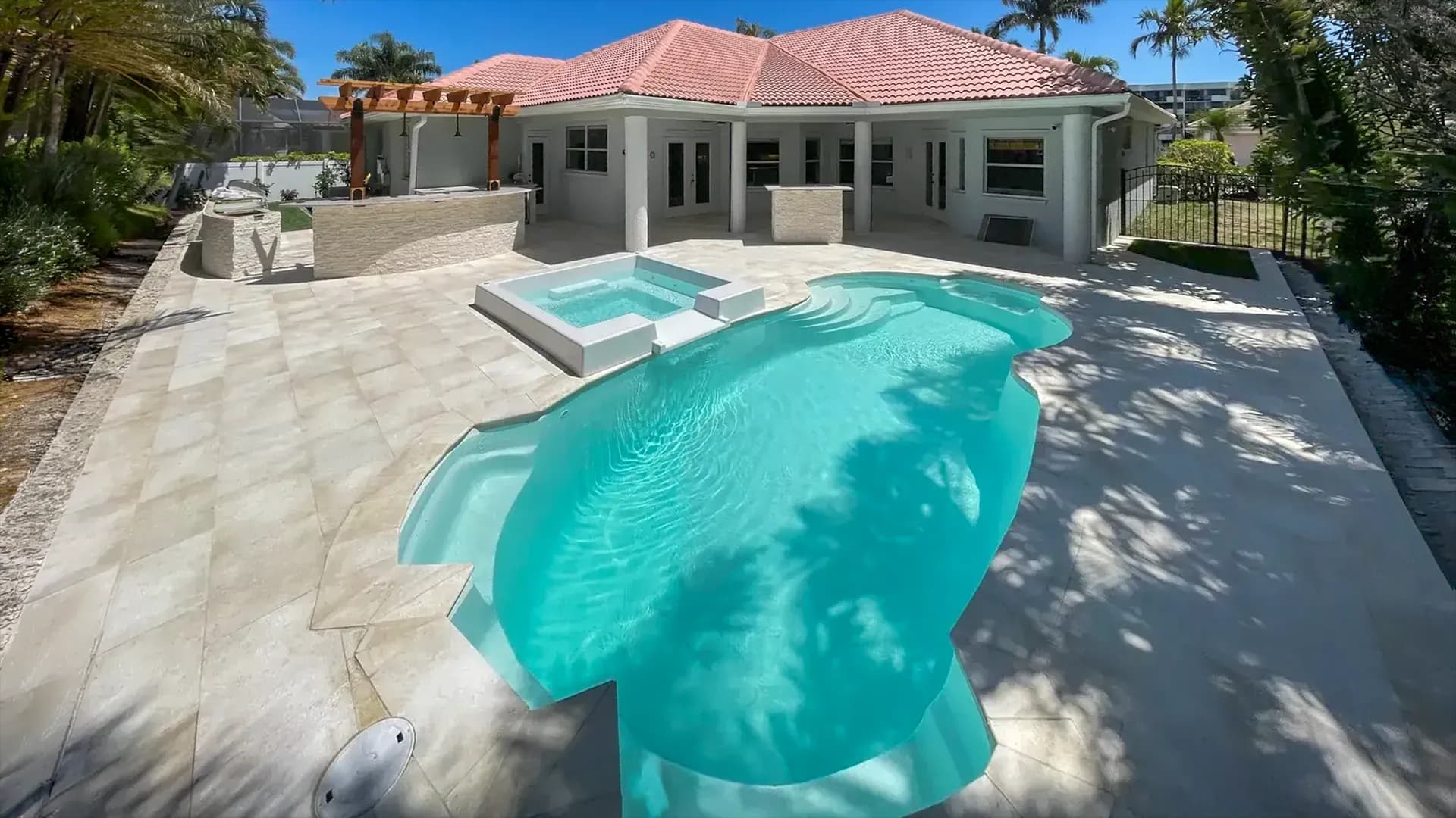 Okeanos Fiberglass Pools
