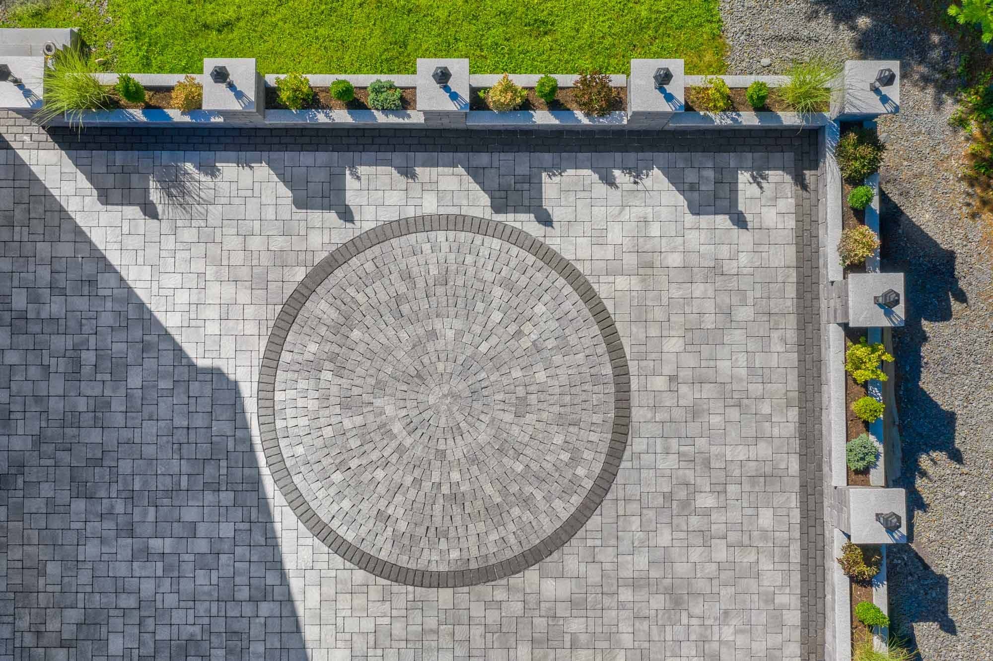 Paver Driveway & Circular Inlay